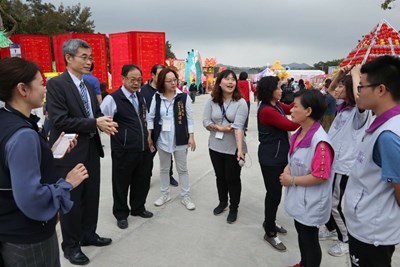 移民署參訪台灣燈會 肯定新住民原動力