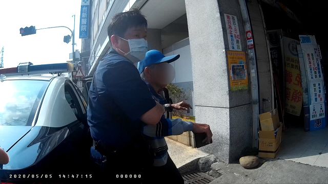 呎尺天涯：中暑翁與醫院的距離 警伸援助送醫