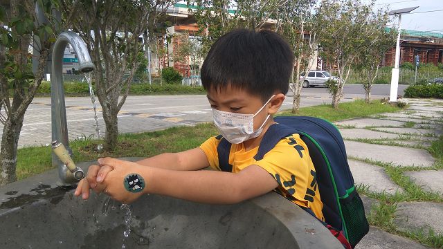 腸病毒蠢蠢欲動 醫師叮嚀戴口罩、勤洗手 腸病毒蠢蠢欲動 醫師叮嚀戴口罩、勤洗手