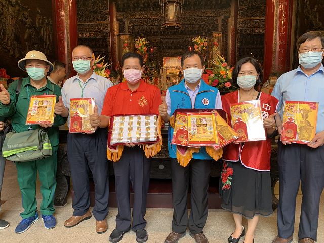 臺中郵局限量發行~祈福、過火~ 好庇佑『媽祖紀念郵摺』