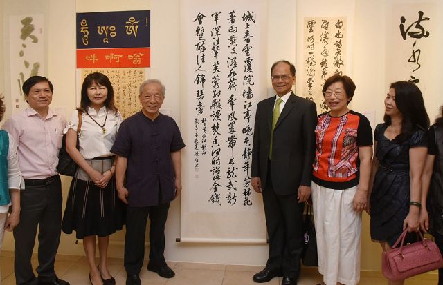 游錫堃院長參觀「中華書道學會庚子年會員展」 吟唱唐詩獲滿堂喝采