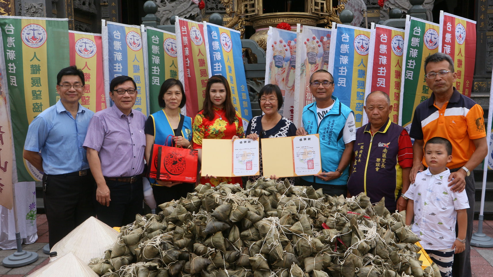 新住民發放愛心粽弱勢家庭受惠