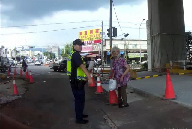 老嫗記憶停留過去　警阻她搭車回埔里