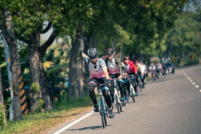 朝陽科大自行車領騎專班開創領隊導遊職涯第二春