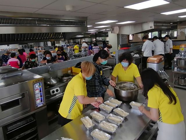 弘光科大辦銀髮族營養工作坊　教社區備餐員健康吃