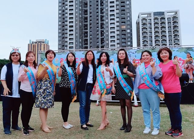 弘光科大承辦臺中市第四區居家托育服務中心 6托育人員獲優質獎 弘光科大承辦臺中市第四區居家托育服務中心 6托育人員獲優質獎