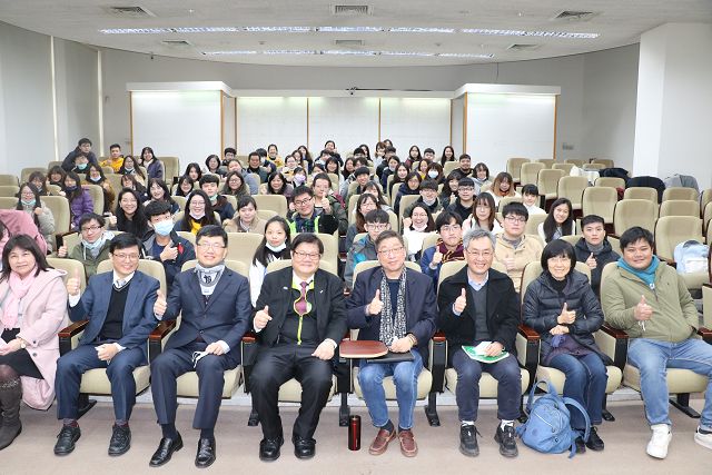 中國醫藥大學校長洪明奇院士受邀東海大學發表專題演講