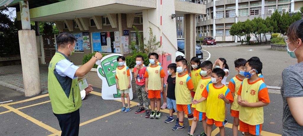 新竹郵局舉辦教師節明信片書寫活動