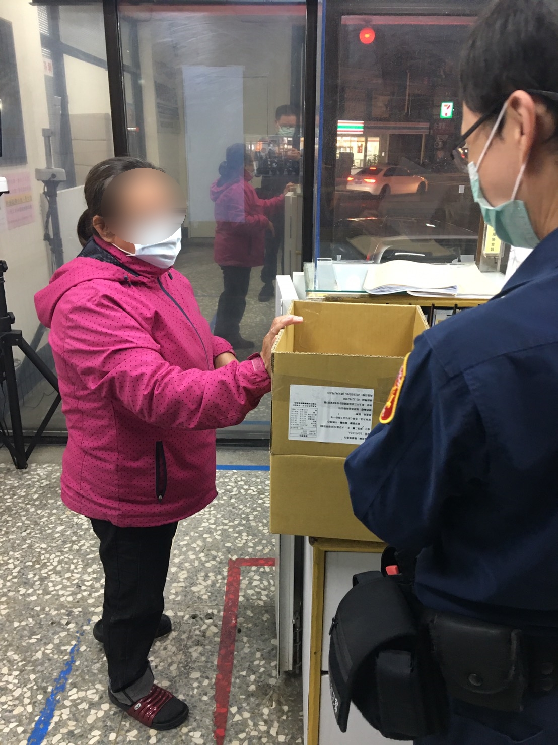 暖心支援”富士山” 有溫度的麵包供員警作靠山 暖心支援”富士山” 有溫度的麵包供員警作靠山