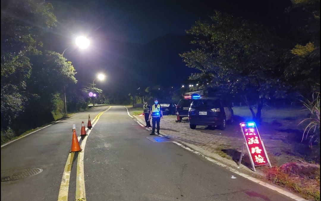 Fun暑假士林警規劃取締噪音改裝車 加強防制青少年交通事故 Fun暑假士林警規劃取締噪音改裝車 加強防制青少年交通事故