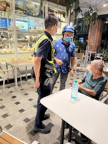 迷失老翁數字密碼解謎順利返家　家屬「額樂」警察好暖心