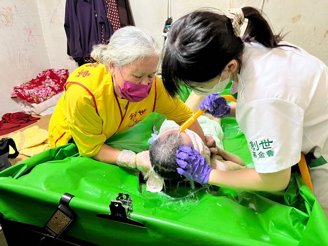 創世缺人幫 到宅服務百餘人 僅7位義工 創世缺人幫 到宅服務百餘人 僅7位義工