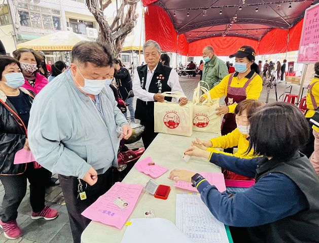 台中旱溪媽祖送溫情寒冬添暖意　表達關懷之意