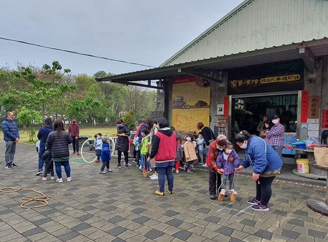 清明連假　東勢客家文化園區體驗復古童玩學客語