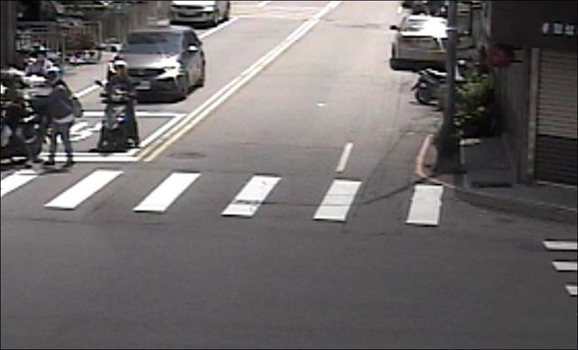 女停紅燈遇飛來橫禍　肇事男未留下遭法辦